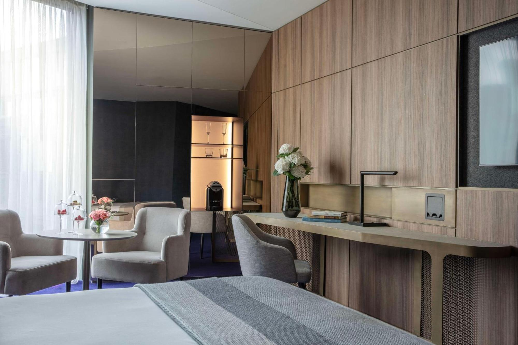 Anantara The Marker Dublin- A Leading Hotel Of The World Exterior photo A room at the hotel