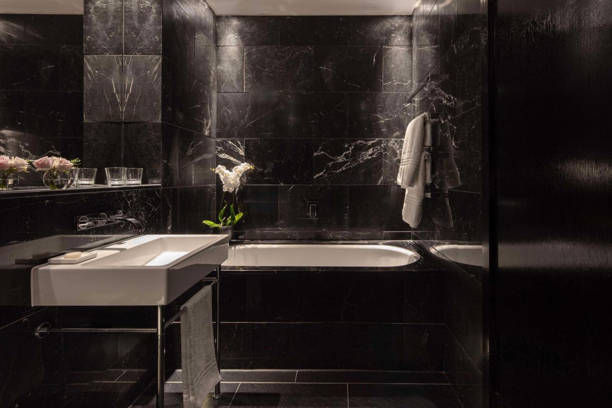 Anantara The Marker Dublin- A Leading Hotel Of The World Exterior photo Bathroom